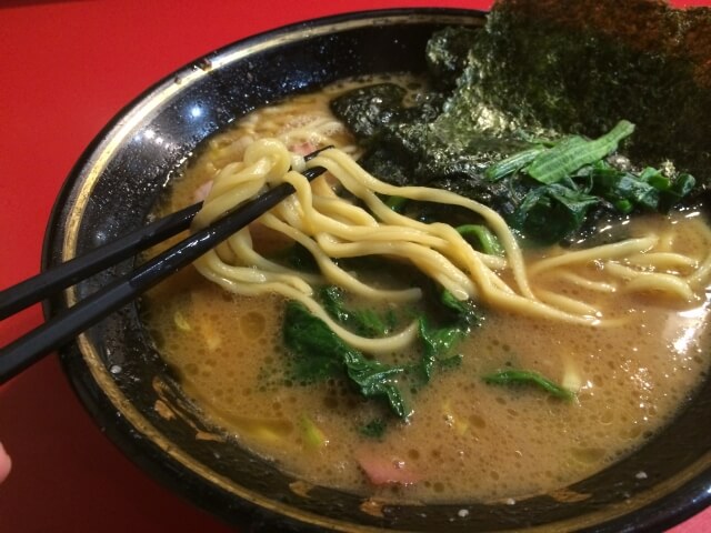 麺の太さと食感の関連生